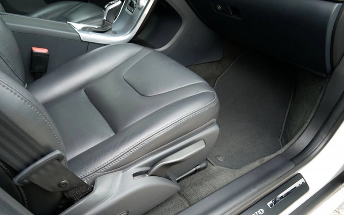 Volvo XC 60 cena 97900 przebieg: 145700, rok produkcji 2016 z Mielec małe 596